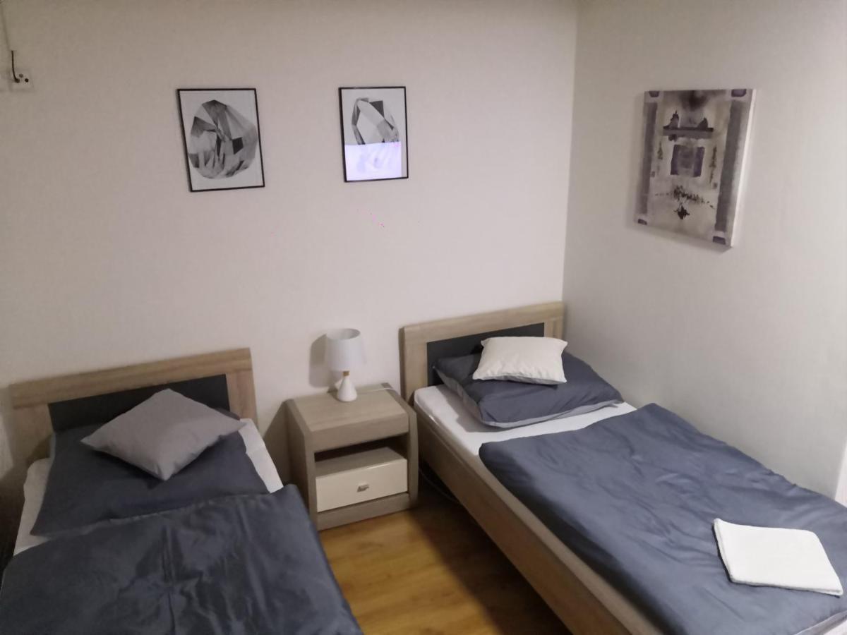 Penzion Ubytovani U Parku S Parkovistem Česká Lípa Cameră foto